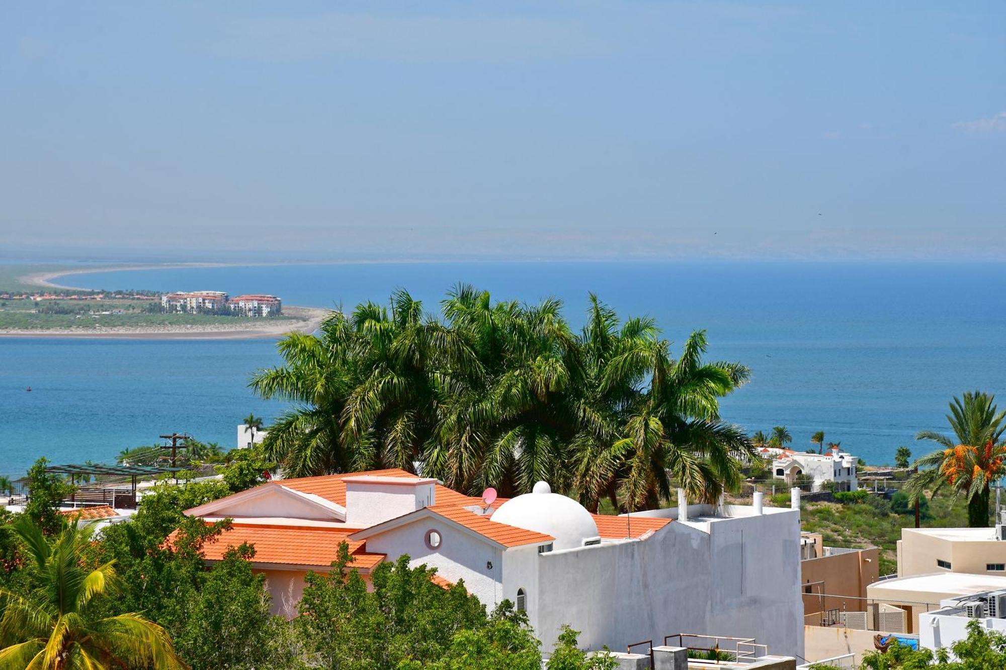 Oceanview Living Space & Balcony With Fiberoptic Wifi! La Paz Eksteriør billede